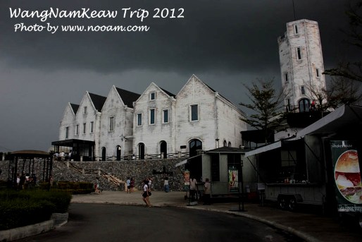 รีวิวบรรยากาศ The Smoke House เขาใหญ่ พาไปชิมอาหารที่บ้านรมควัน นครราชสีมา